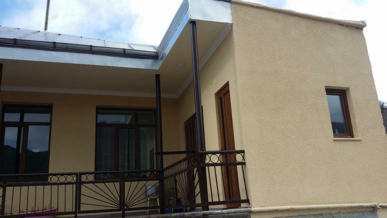 Verishen Guest House B&B Gorisz Kültér fotó